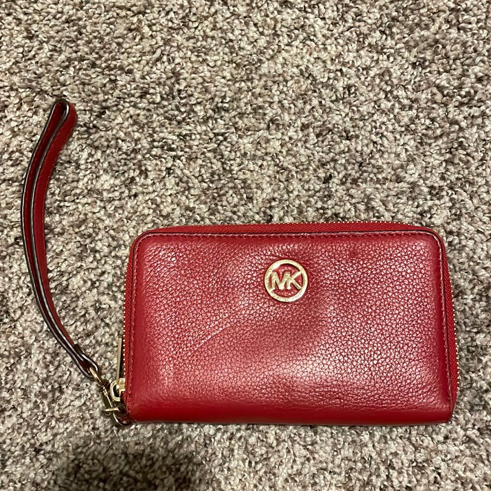 Michael kors wristlet